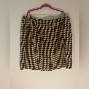 Talbots wool blend pencil skirt, brown and tan houndstooth, 22W